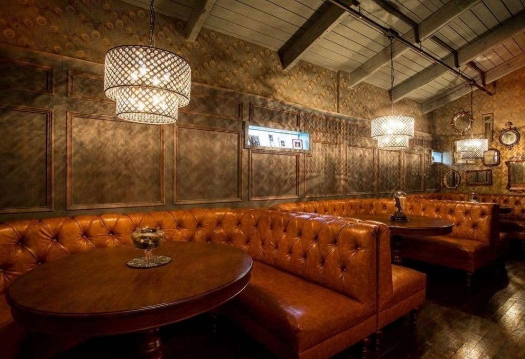7 Incredible Speakeasies In Atlanta That Will Transport You Back To The Prohibition Era