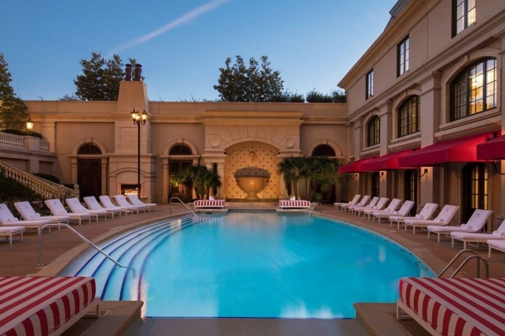 A swimming pool in one of Atlanta's luxurious hotels