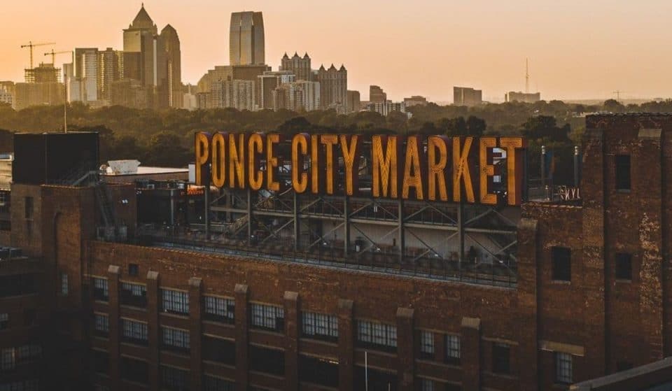Ponce City Market Hosts This Hilarious Comedy Night Entirely In Spanish!