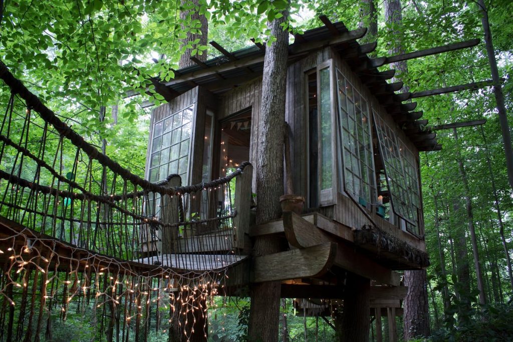 This Enchanting Tree House In Atlanta Is The Ultimate Glamping Getaway