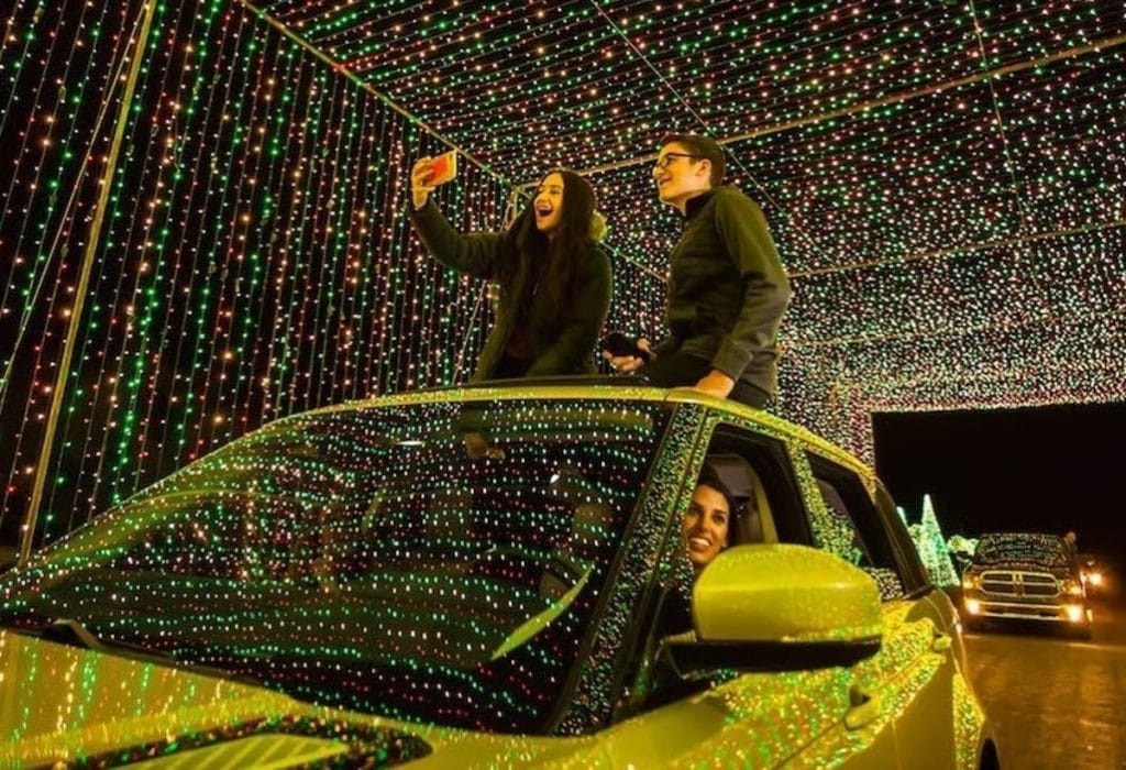 This Rocking Animated Light Show Has Rolled Into Atlanta For The Holidays