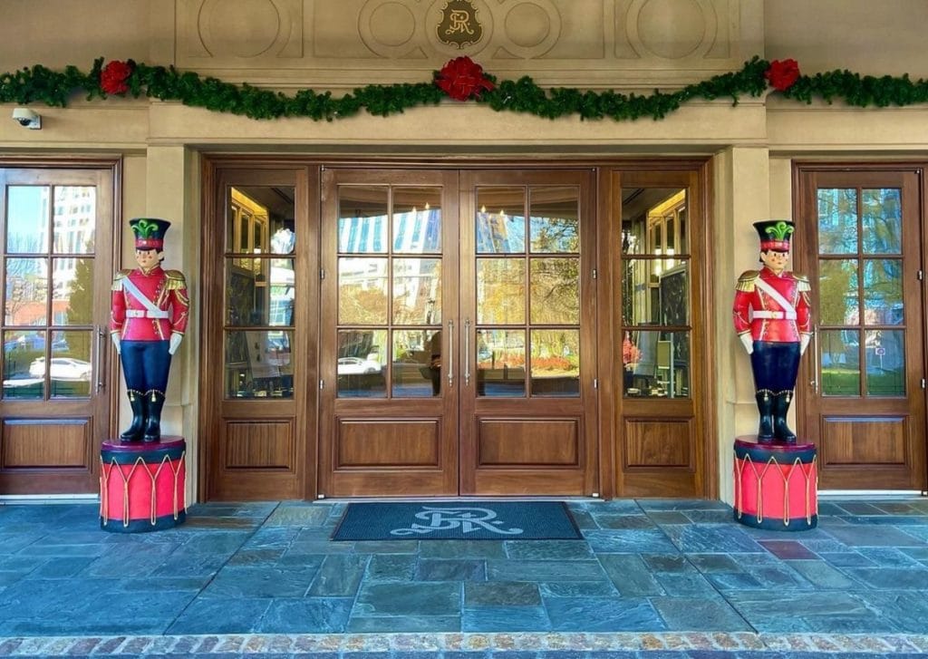 8 Gorgeous Hotels In And Around Atlanta With The Best Holiday Decorations