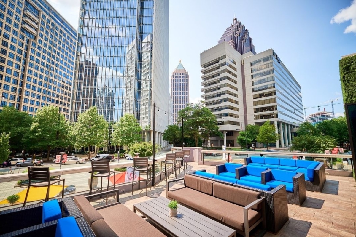 The 7 Best Rooftop Bars In Atlanta With Gorgeous Views Of The Skyline Secret Atlanta 7694