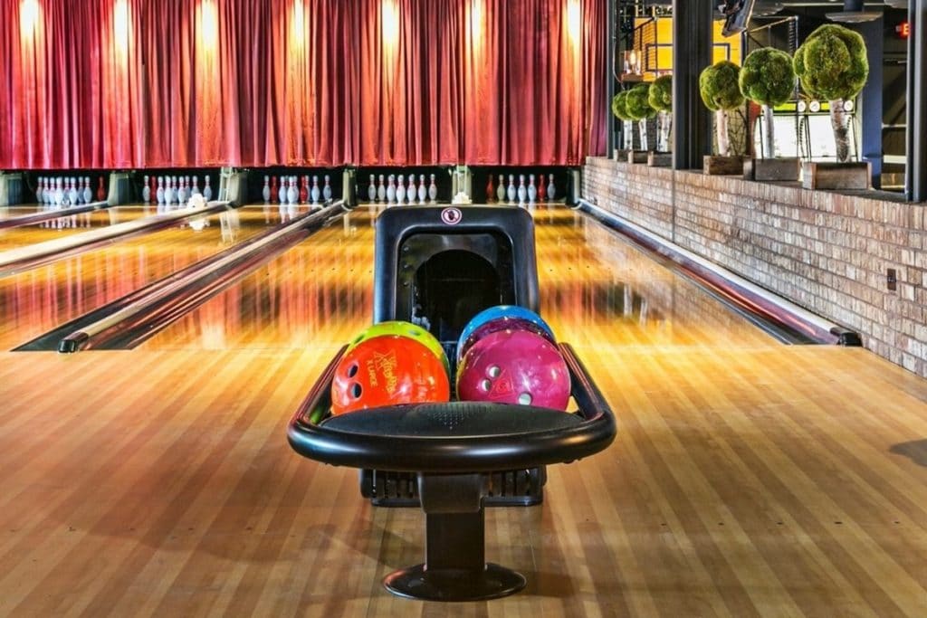 Boutique bowling bar in Buckhed, The Painted Pin