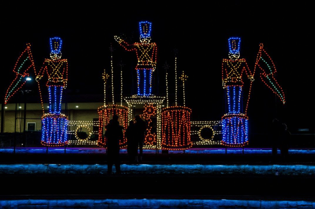 Free and festive things to do in Atlanta, from spectacular lights to holiday hikes!