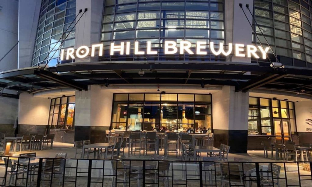 Outdoor seating and patio area of Iron Hill Brewery in Buckhead